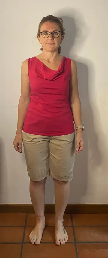 Foto di esempio con pantaloni al ginocchio